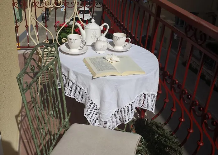 Daire Candida's House